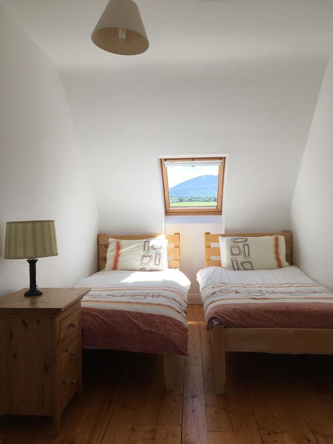 O'Connors Guesthouse Faha  Bagian luar foto