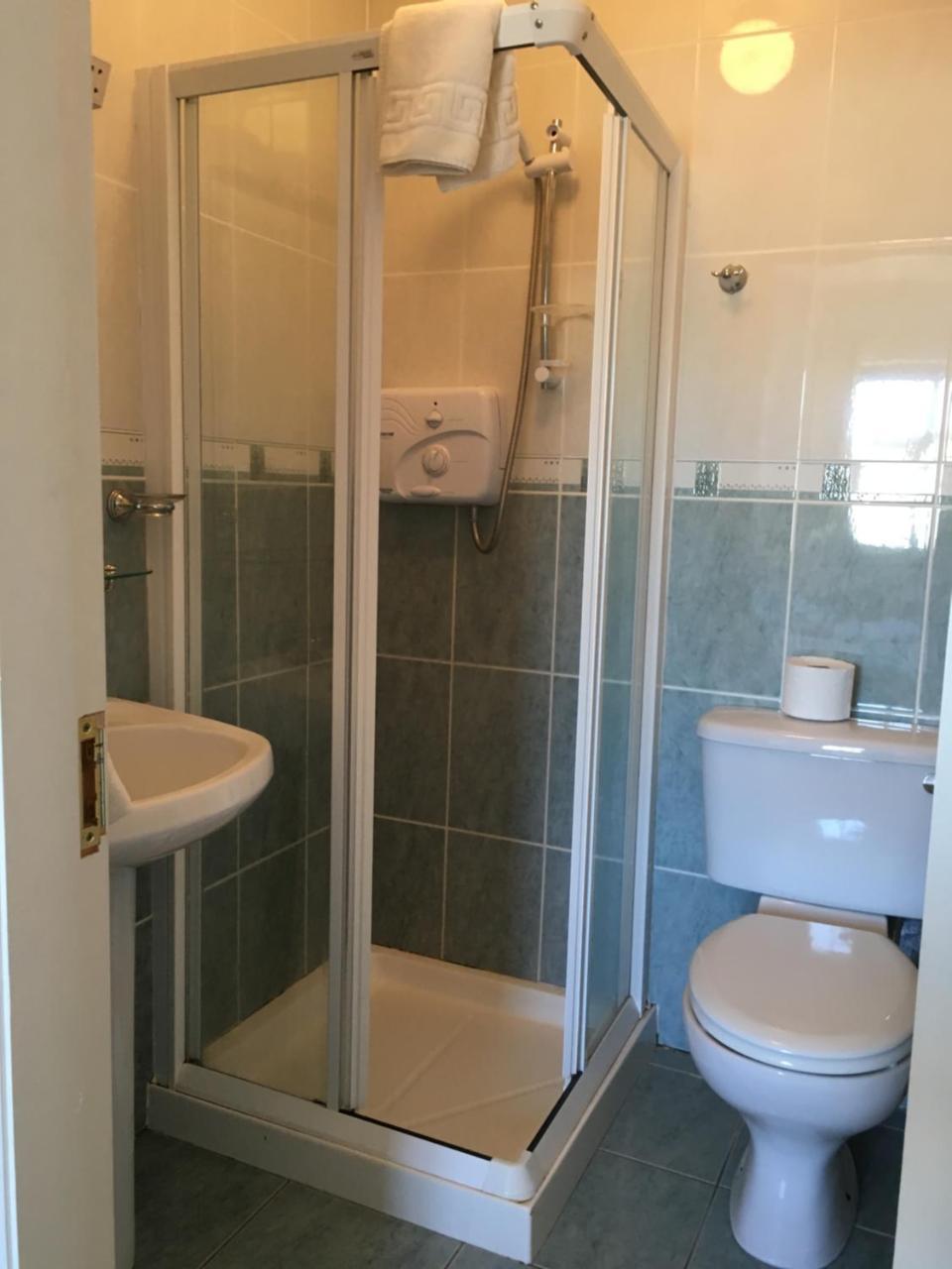 O'Connors Guesthouse Faha  Bagian luar foto