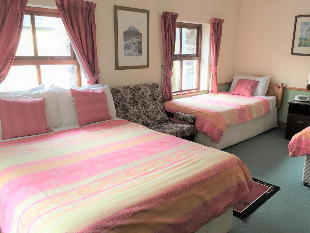 O'Connors Guesthouse Faha  Bagian luar foto