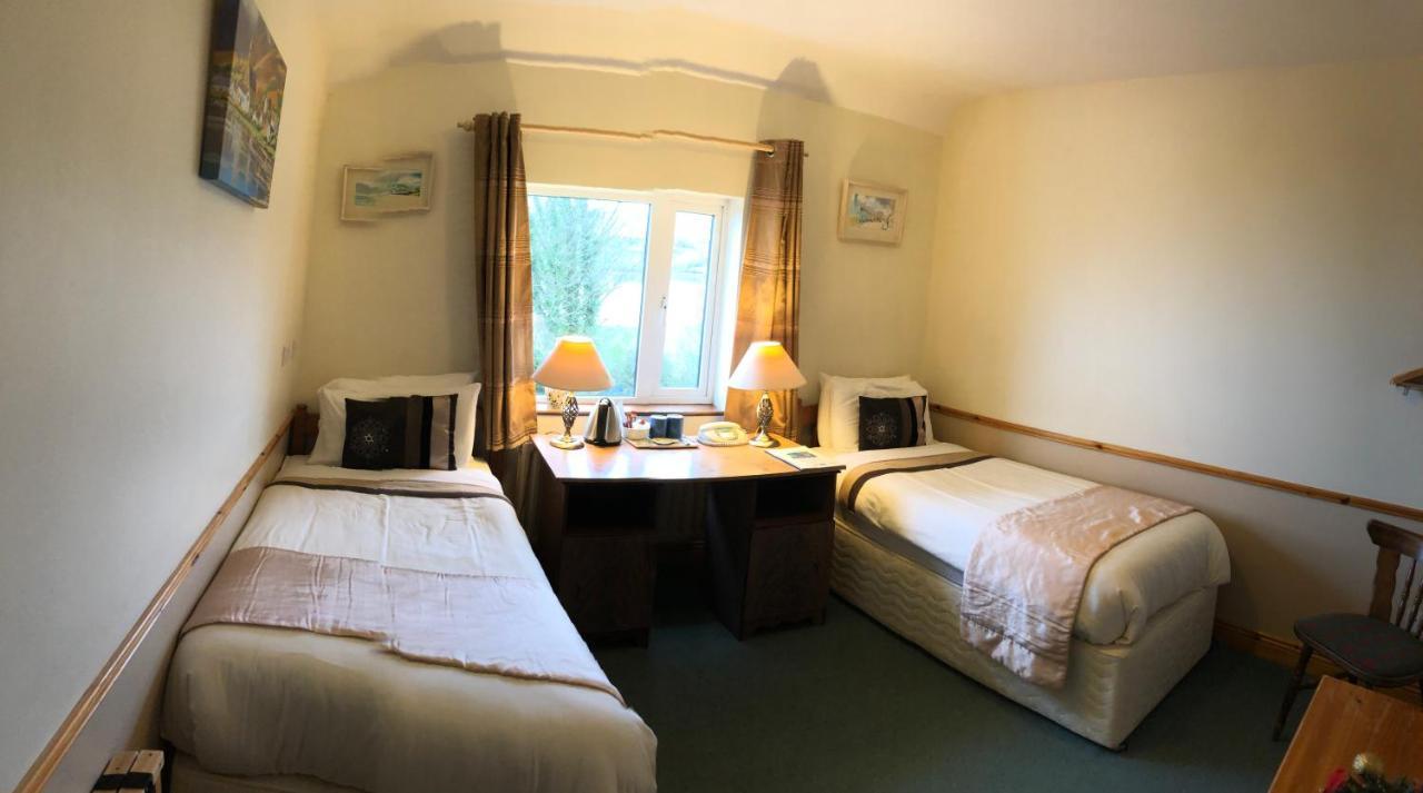 O'Connors Guesthouse Faha  Bagian luar foto